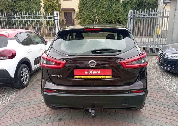 Nissan Qashqai cena 63900 przebieg: 55000, rok produkcji 2018 z Duszniki-Zdrój małe 277